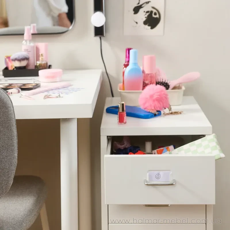 Меблевий комплект LINNMON/VIHALS IKEA стіл+стілець+комод+дзеркало білий/бежево-сірий Меблевий комплект LINNMON/VIHALS IKEA стіл+стілець+комод+дзеркало білий/бежево-сірий